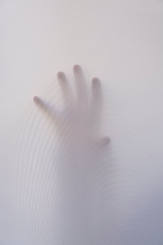 ghostly hands - types of ghosts - ghosts - supernatural chronicles